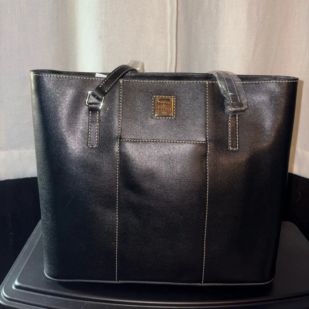 New Dooney and Bourke Black Saffiano Leather Lexington Tote